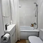 Lazynest - Charming Near Cismigiu Park Apartman