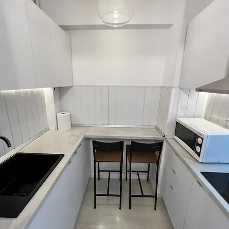 Daire Lazynest - Charming Near Cismigiu Park *