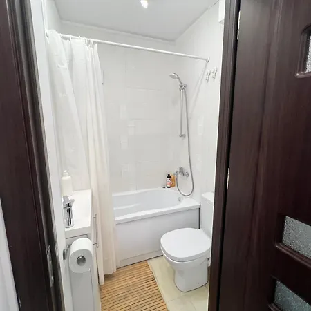 Daire Lazynest - Charming Near Cismigiu Park *