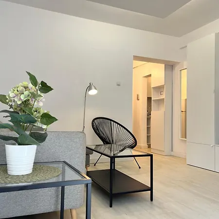 Apartmán Lazynest - Charming Near Cismigiu Park