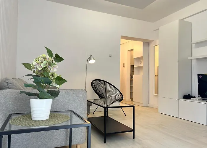 Apartmán Lazynest - Charming Near Cismigiu Park