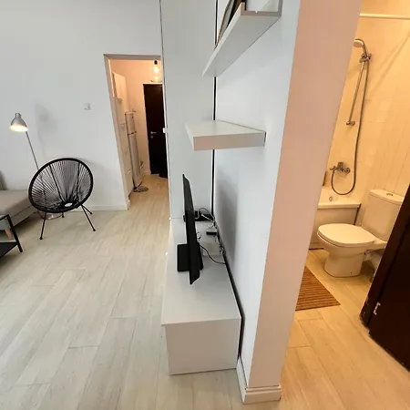 Апартаменты Lazynest - Charming Near Cismigiu Park *